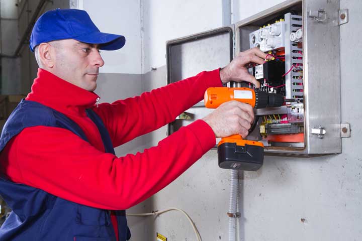 Fix your electrical problems with good electrician.
